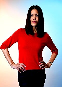 Julia Jones (Actress)